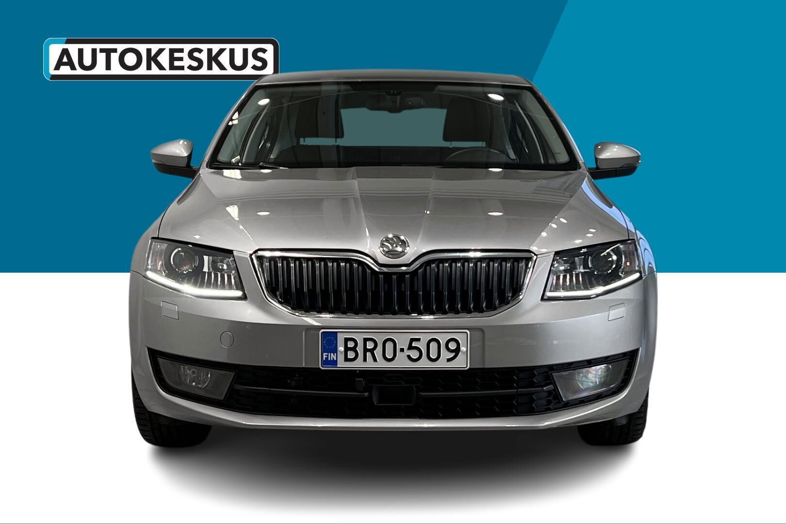 Skoda Octavia iso kuva 2