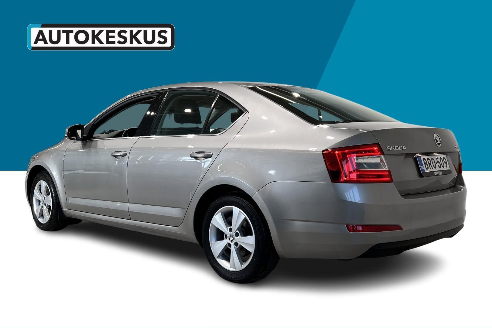 Skoda Octavia iso kuva 7