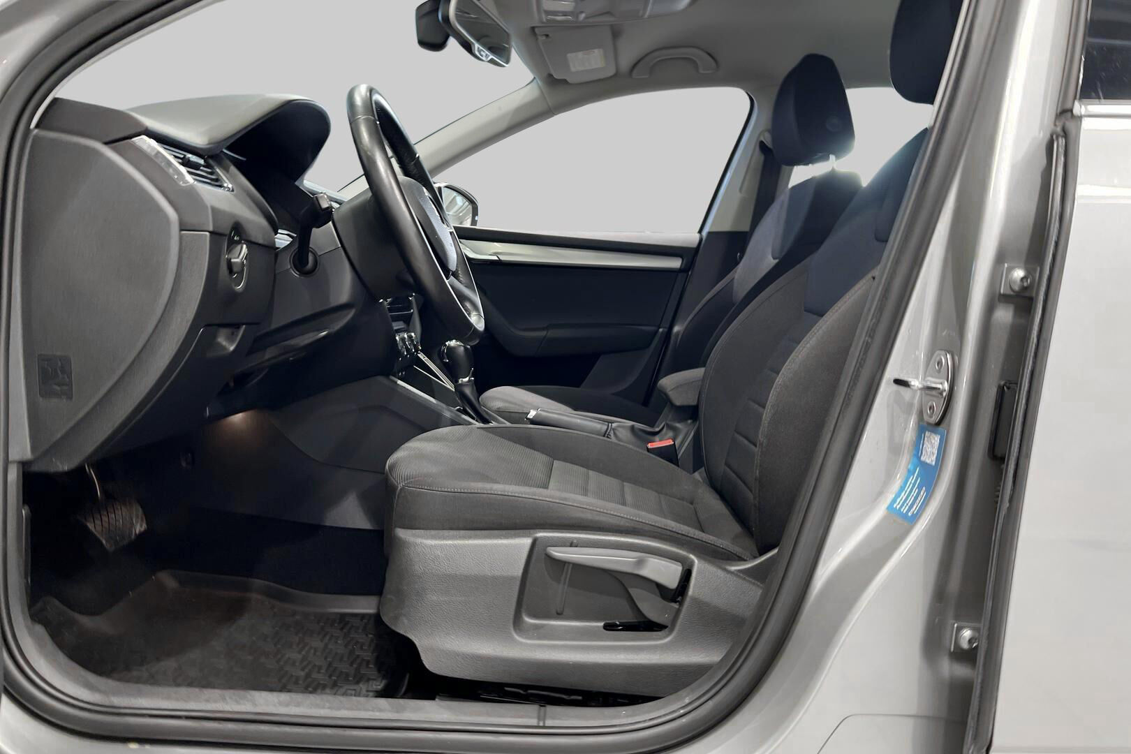 Skoda Octavia iso kuva 9