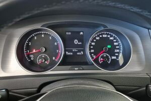 Volkswagen Golf esikatselu 24