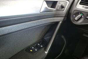 Volkswagen Golf esikatselu 9