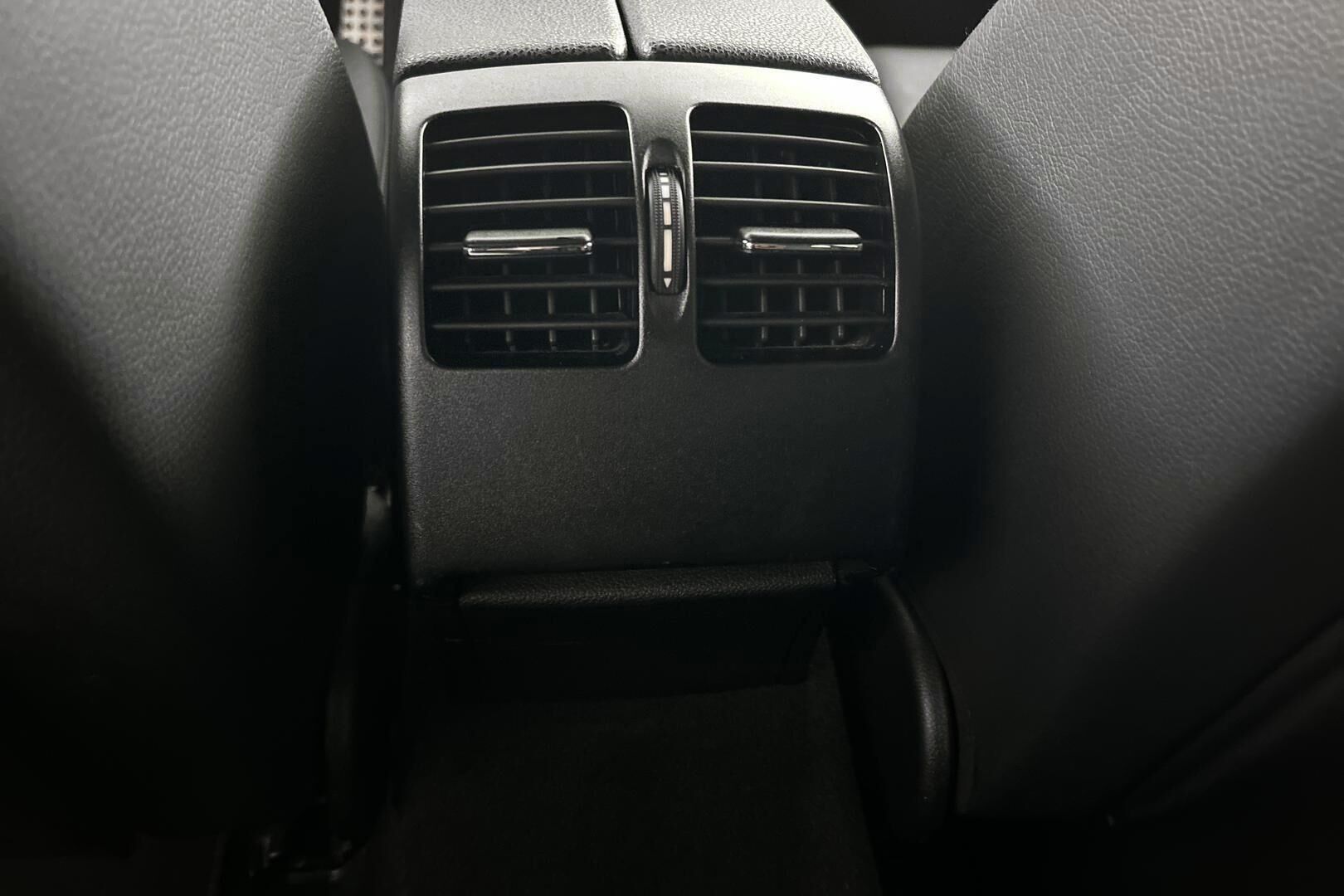 Mercedes-Benz C iso kuva 12