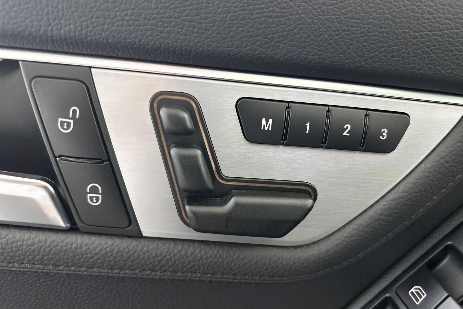 Mercedes-Benz C iso kuva 15