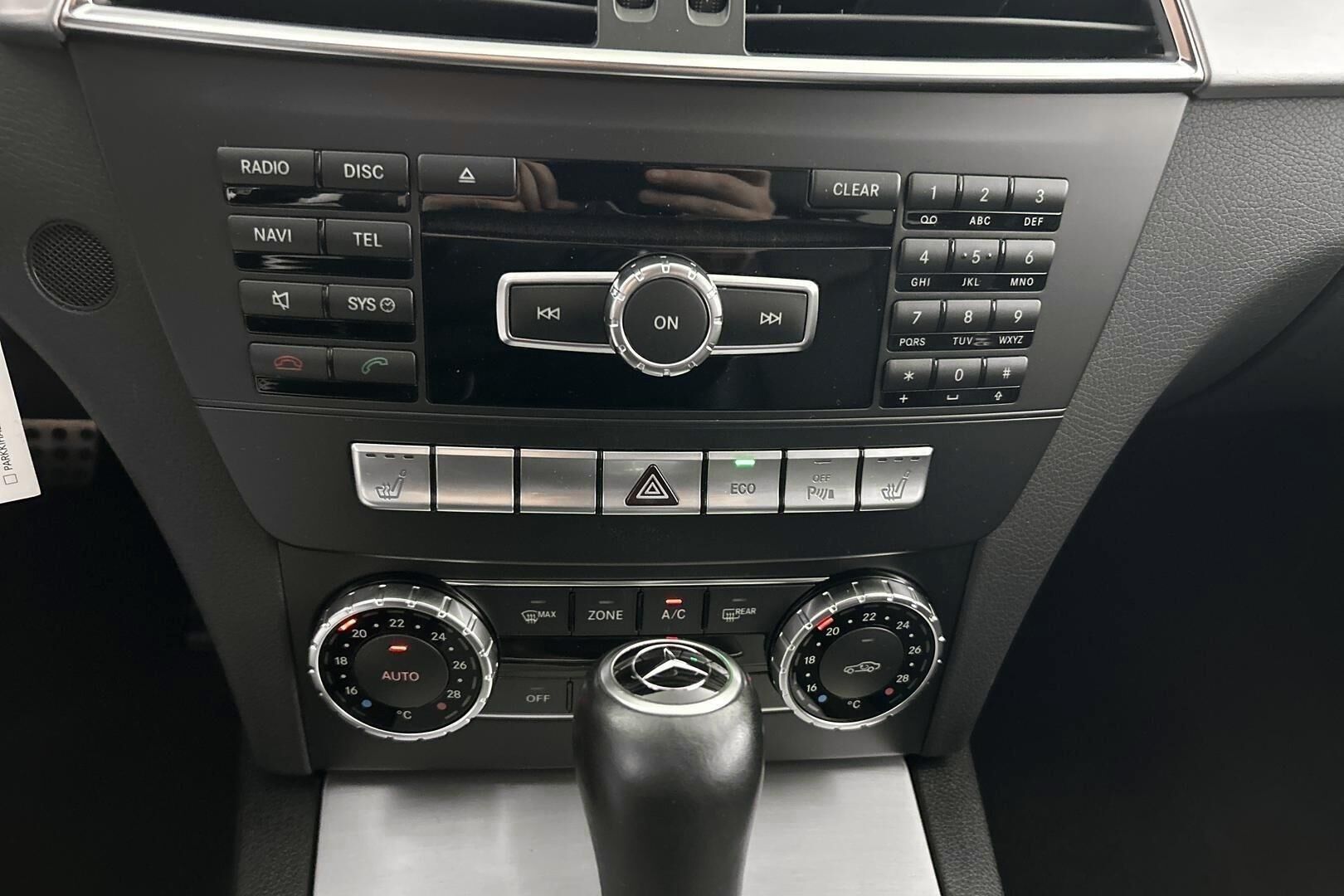 Mercedes-Benz C iso kuva 20