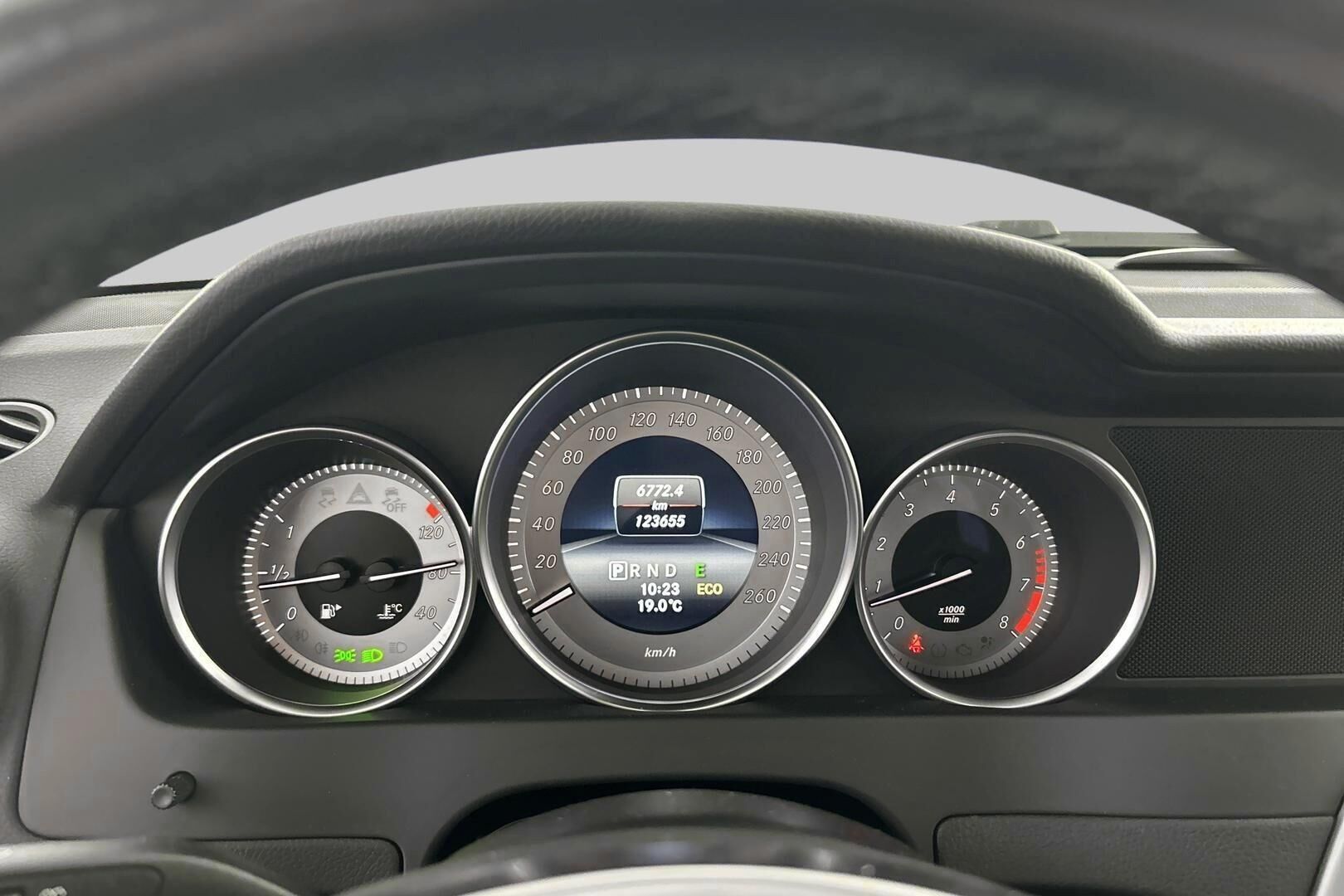Mercedes-Benz C iso kuva 26