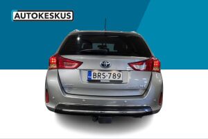 Toyota Auris esikatselu 6