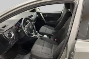 Toyota Auris esikatselu 9
