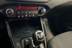 Kia Carens esikatselu 18