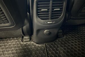 Kia Carens esikatselu 24