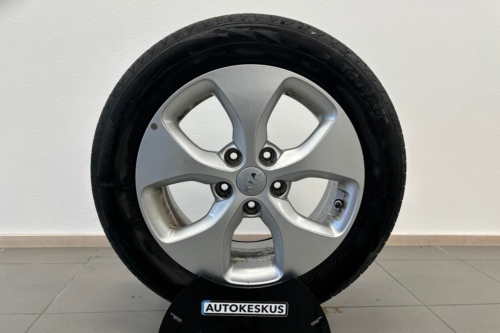 Kia Carens iso kuva 25