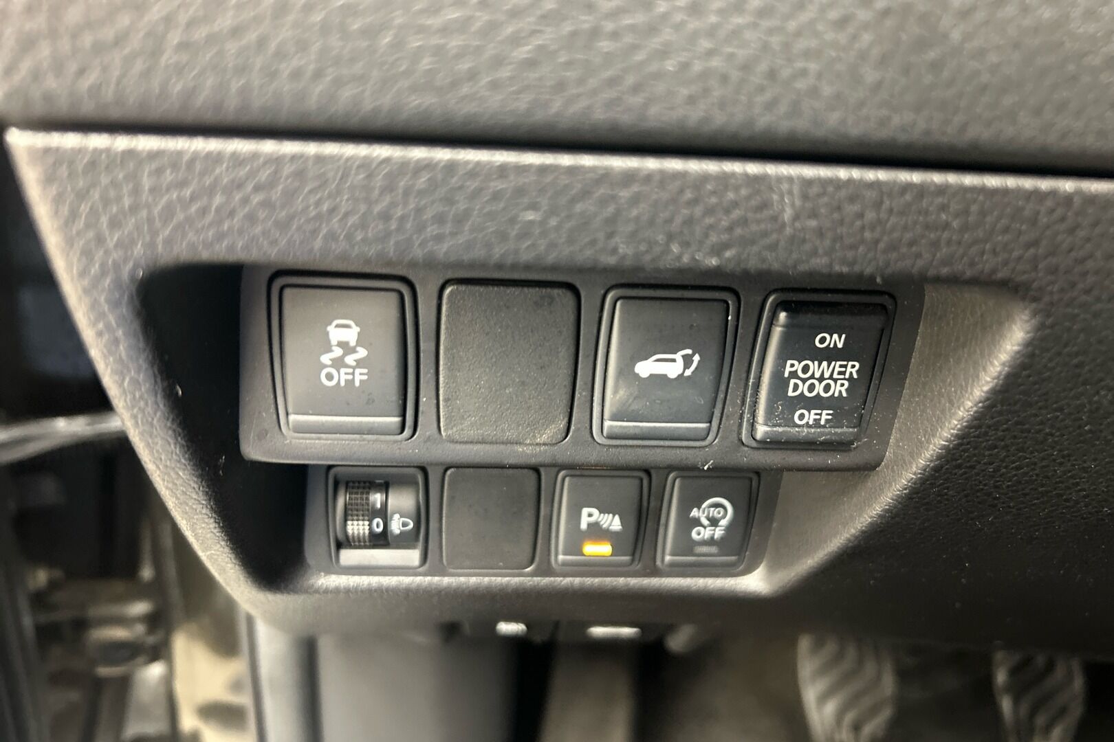 Nissan X-Trail iso kuva 12
