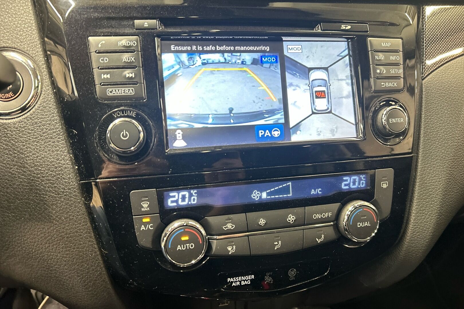 Nissan X-Trail iso kuva 17