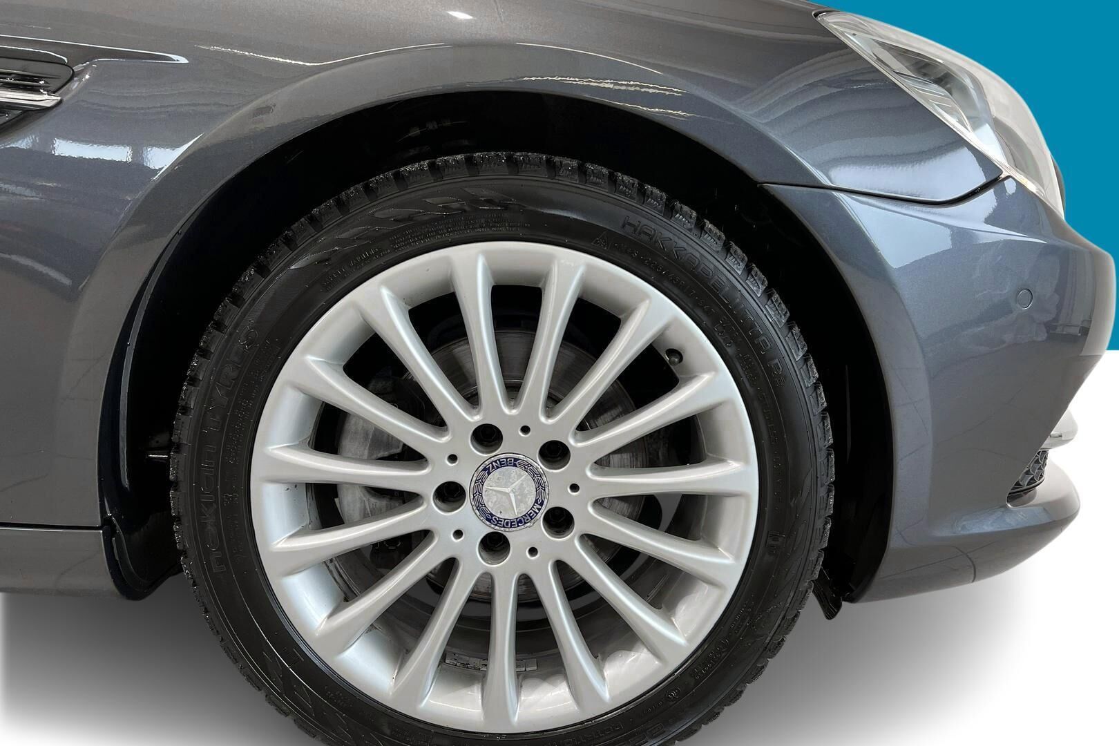 Mercedes-Benz SLK iso kuva 12