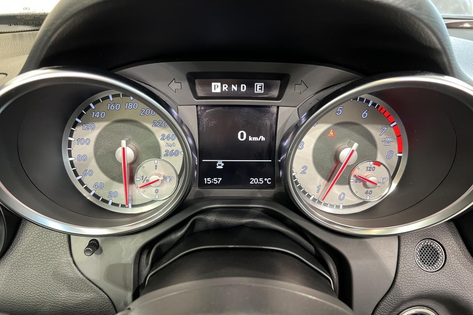 Mercedes-Benz SLK iso kuva 13