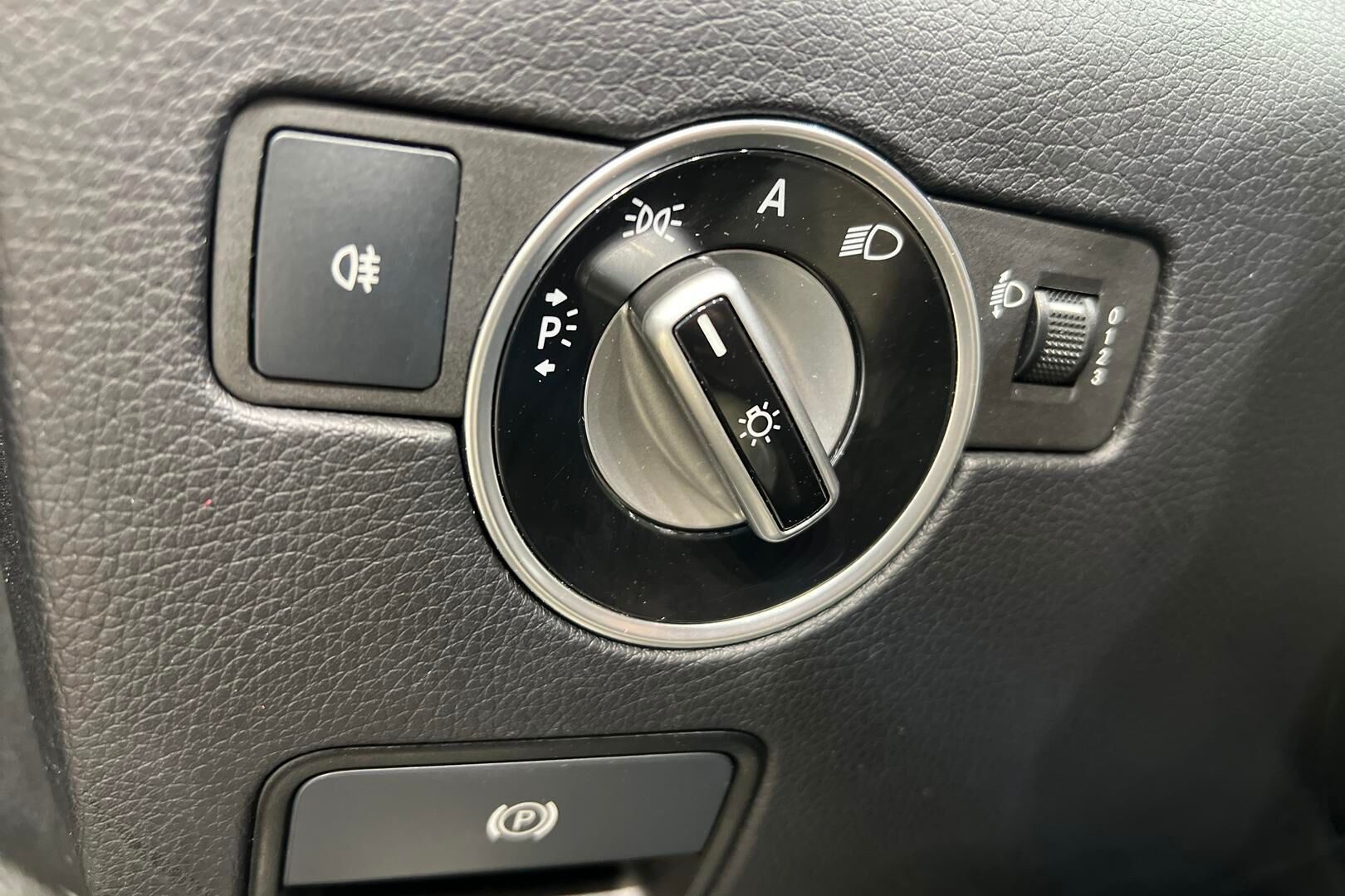 Mercedes-Benz SLK iso kuva 22