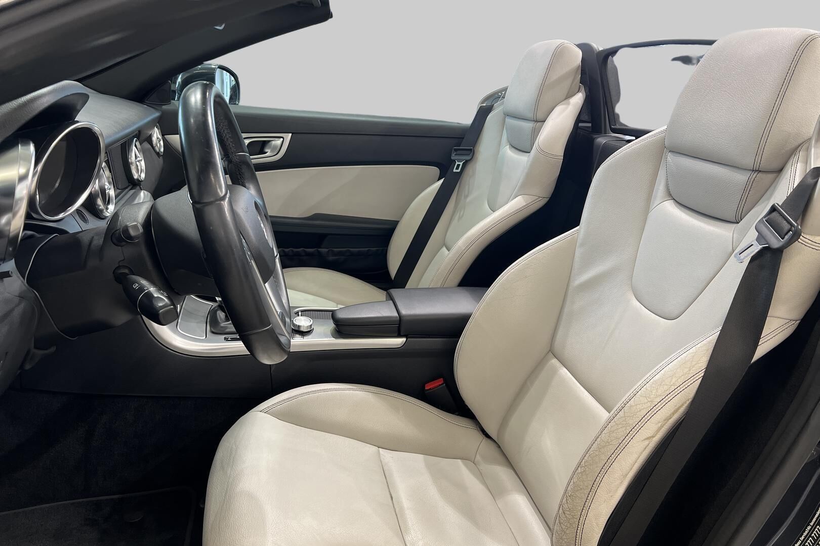 Mercedes-Benz SLK iso kuva 9