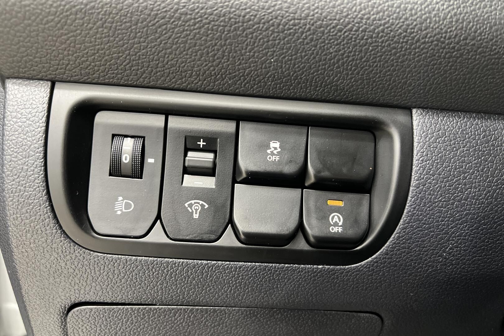 Kia Rio iso kuva 24