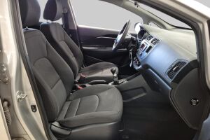 Kia Rio esikatselu 4