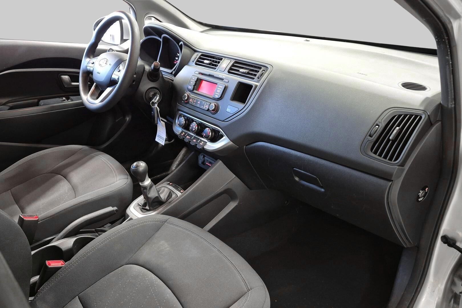 Kia Rio iso kuva 5