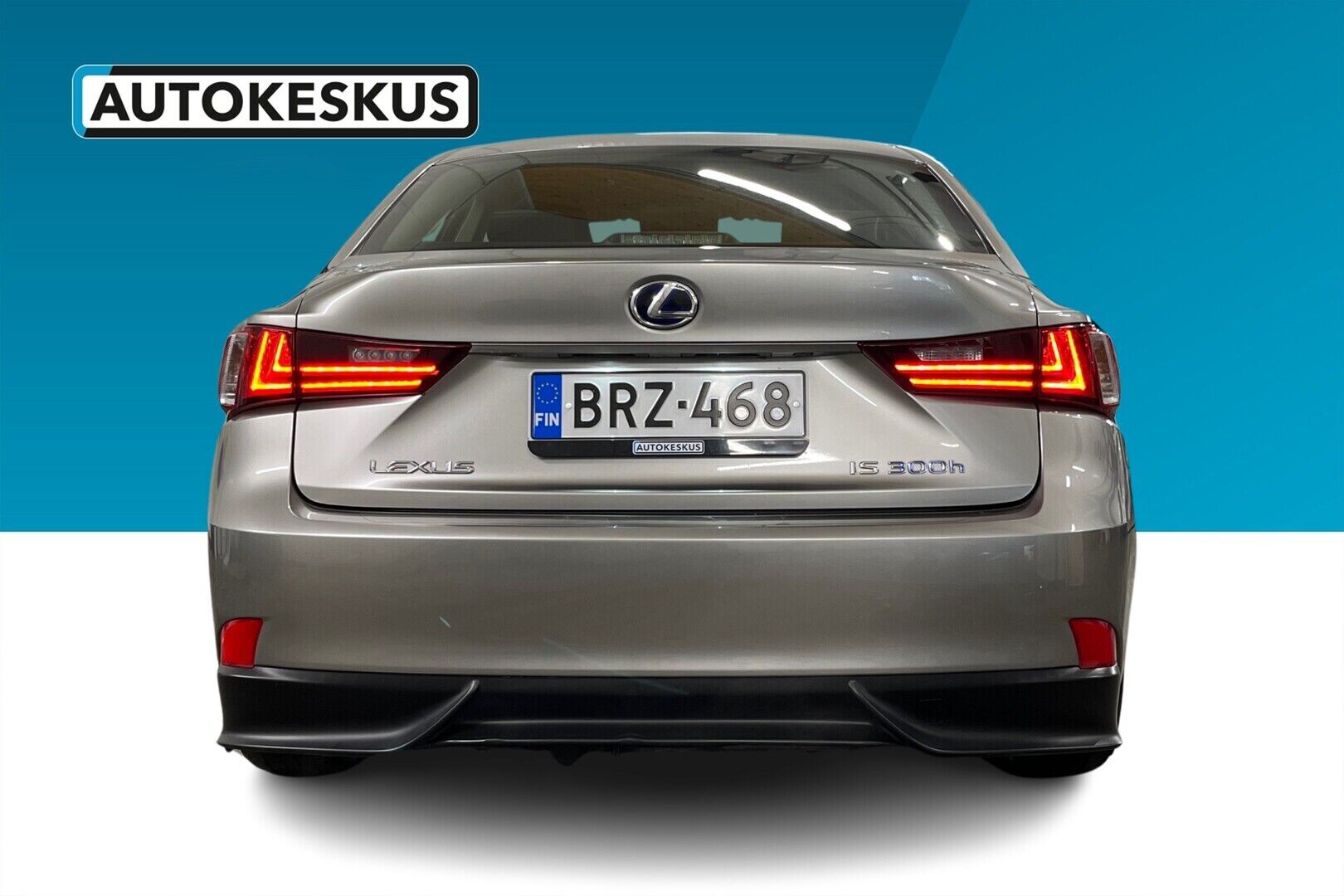 Lexus IS iso kuva 3