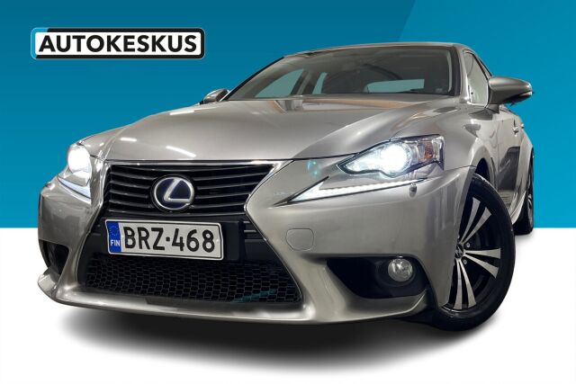 Lexus IS