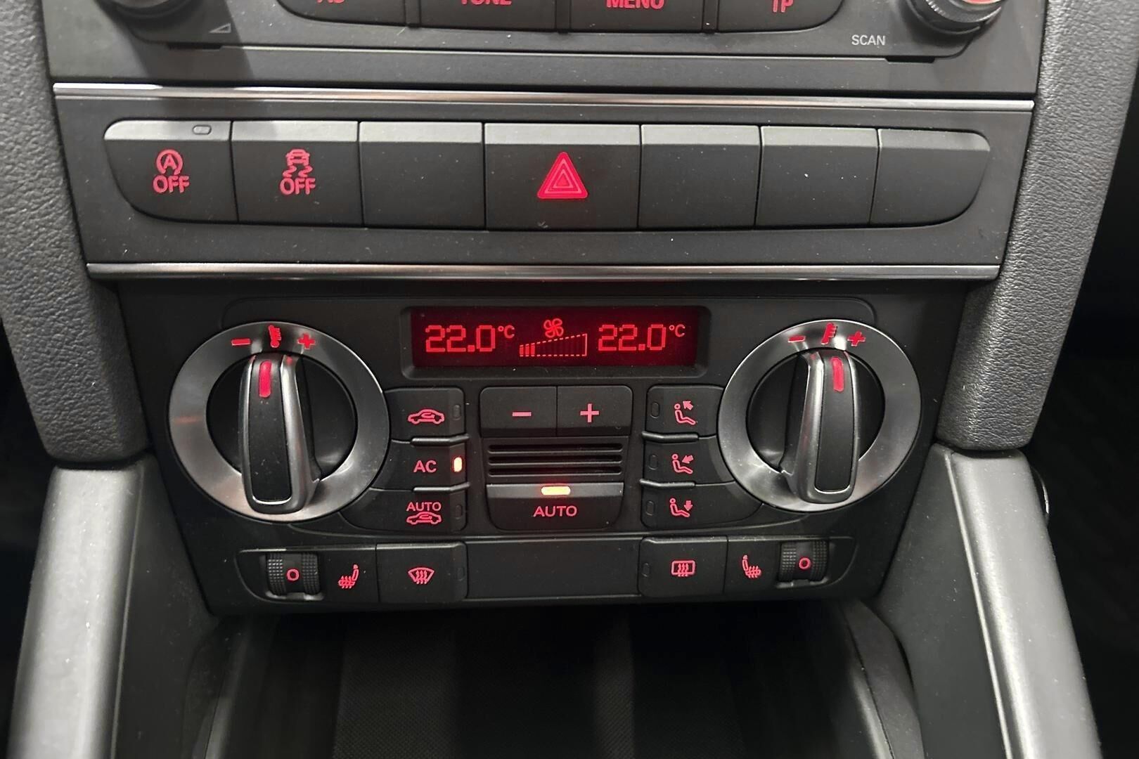 Audi A3 iso kuva 38