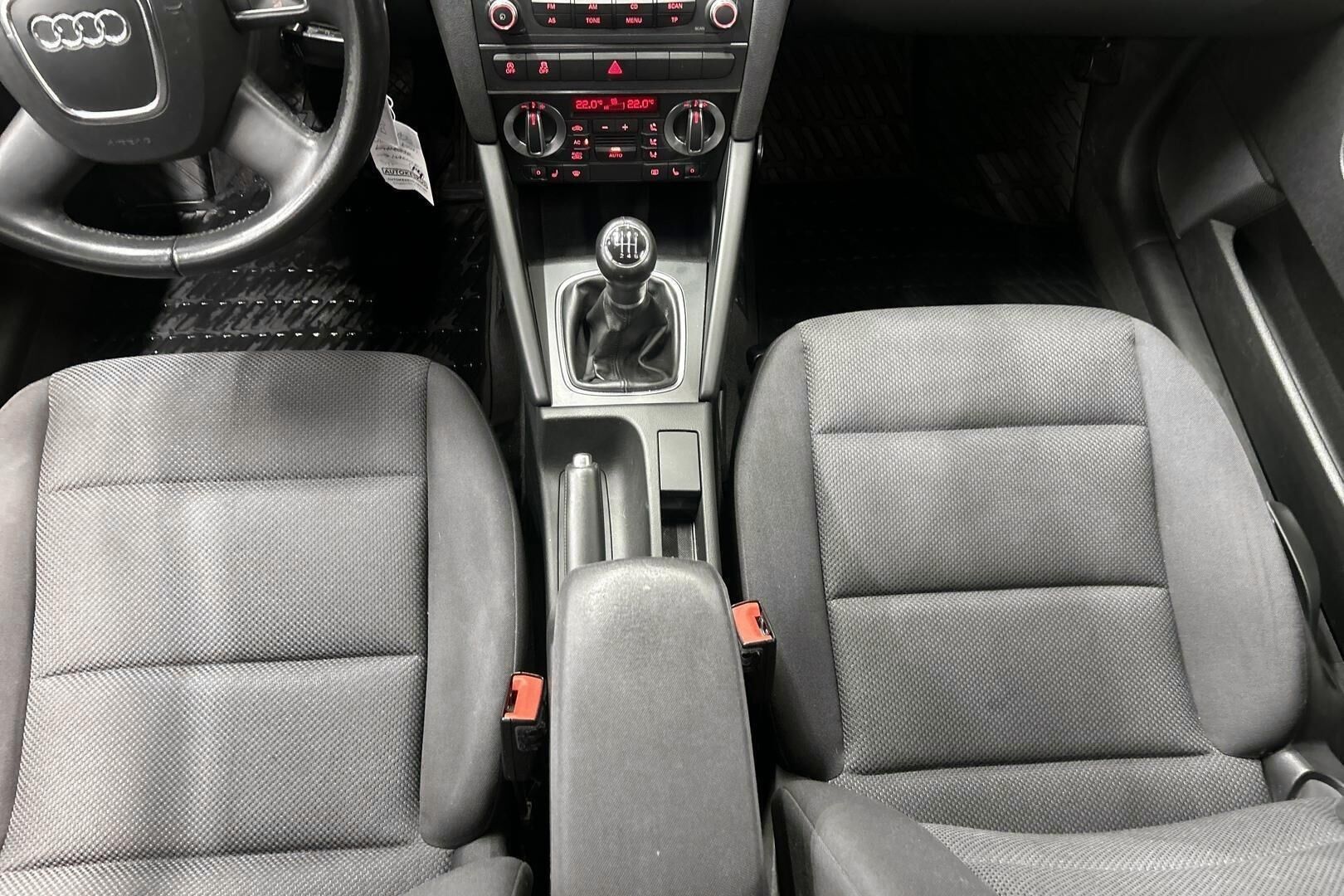 Audi A3 iso kuva 44