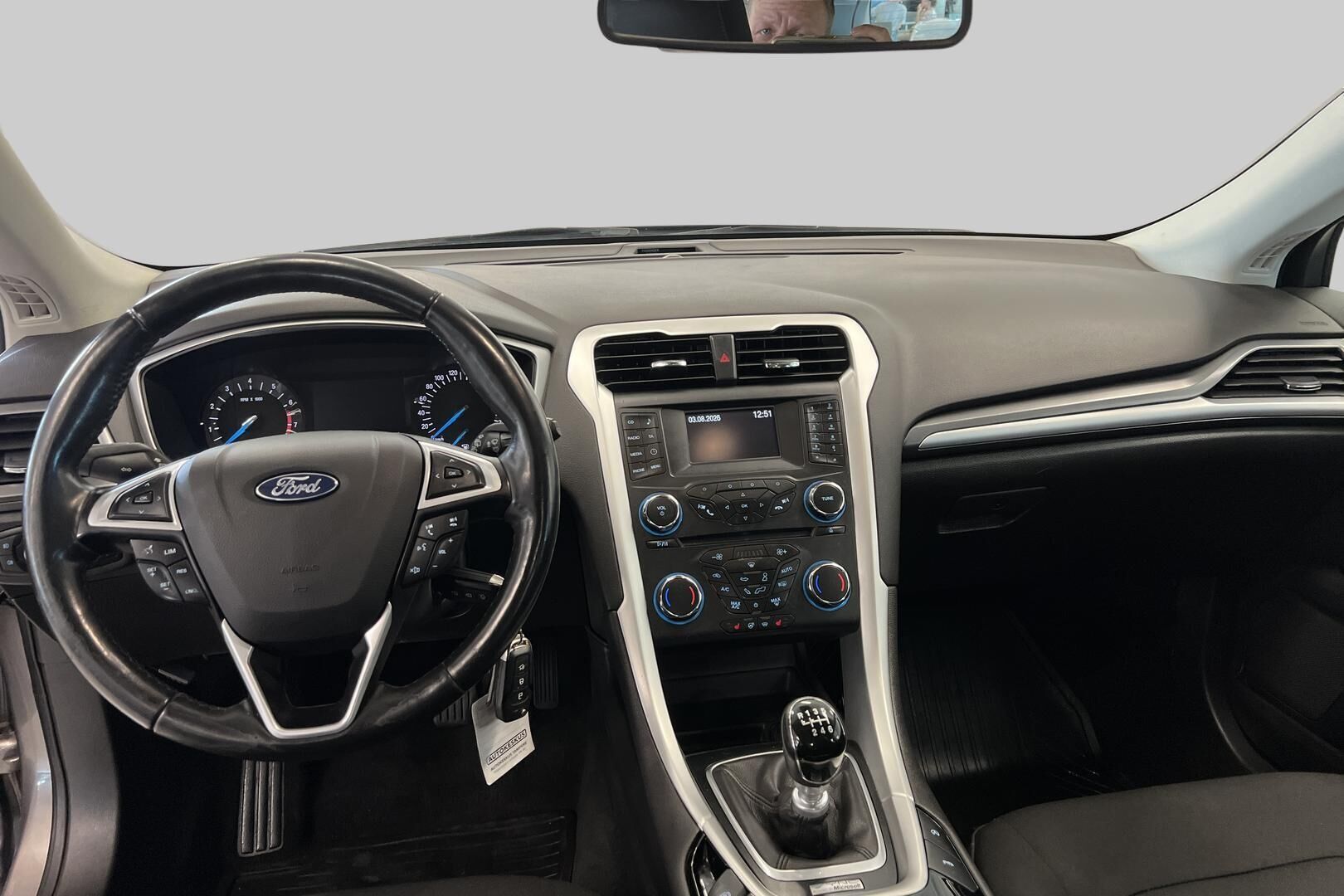Ford Mondeo iso kuva 11