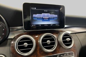 Mercedes-Benz C esikatselu 15