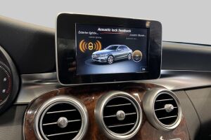 Mercedes-Benz C esikatselu 18