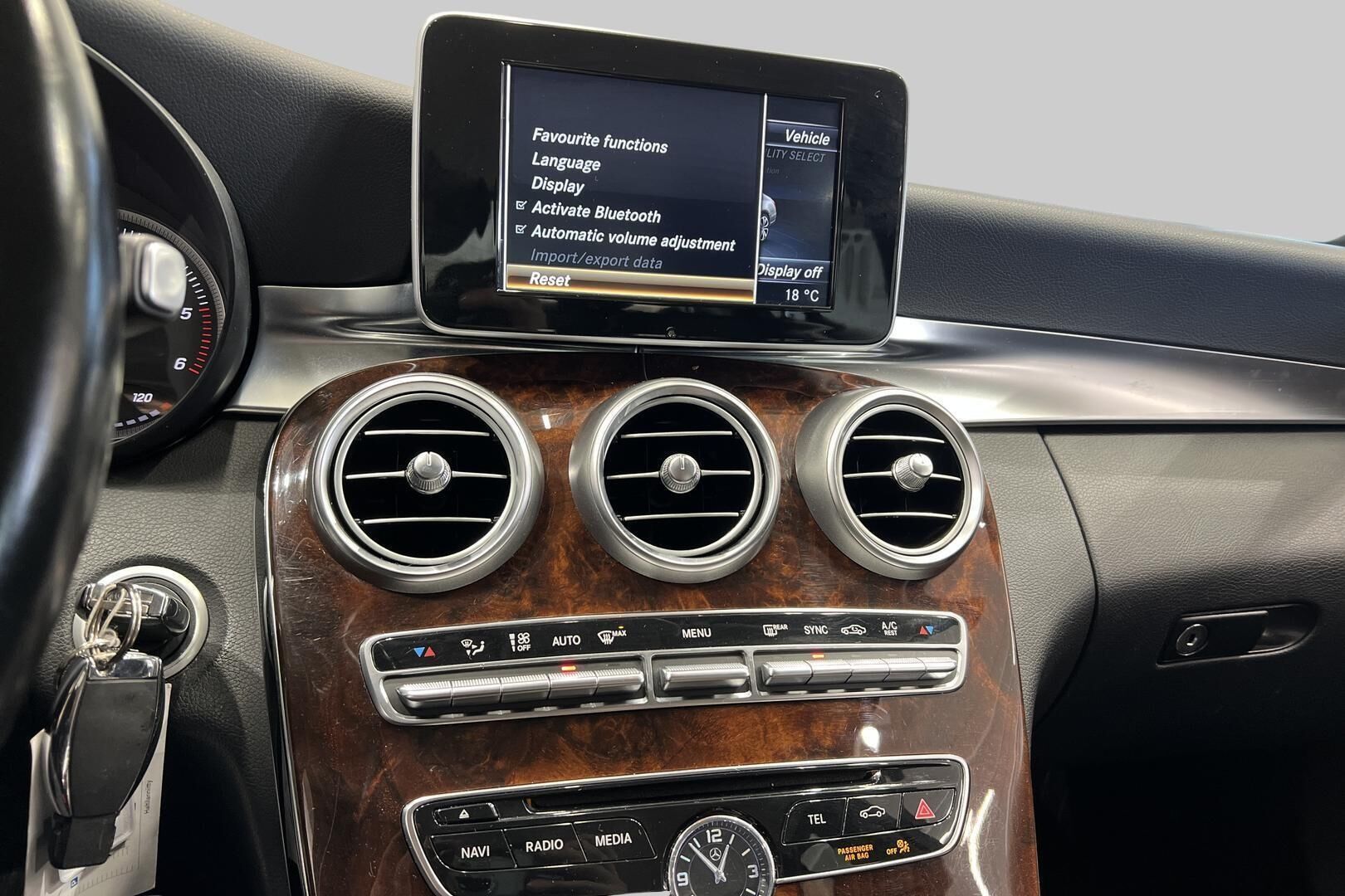 Mercedes-Benz C iso kuva 22