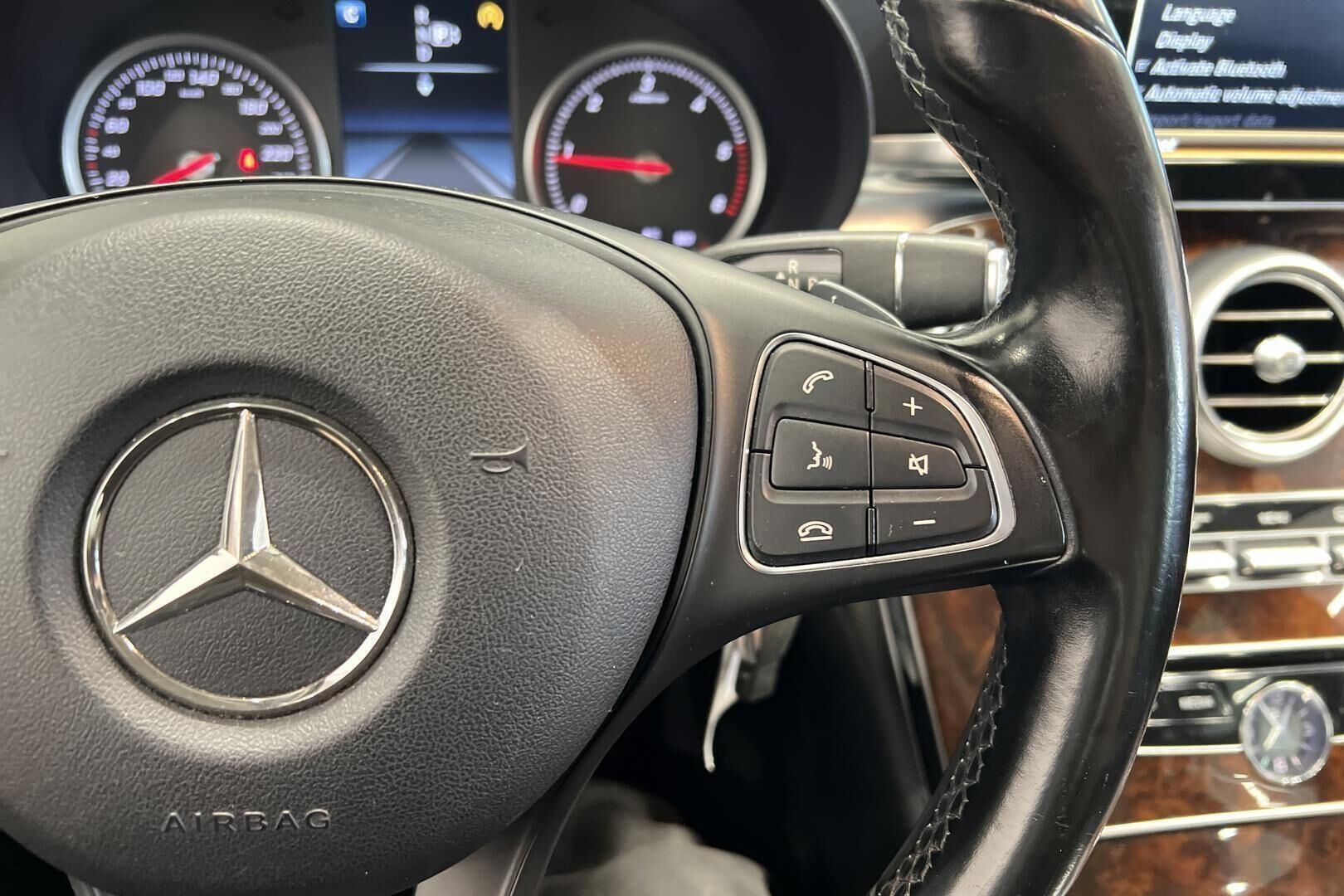 Mercedes-Benz C iso kuva 24
