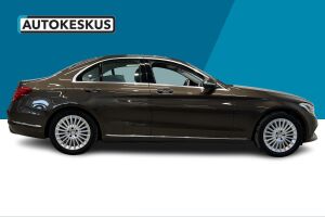 Mercedes-Benz C esikatselu 4