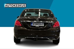 Mercedes-Benz C esikatselu 6