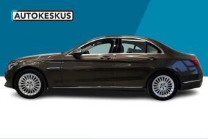 Mercedes-Benz C esikatselu 8