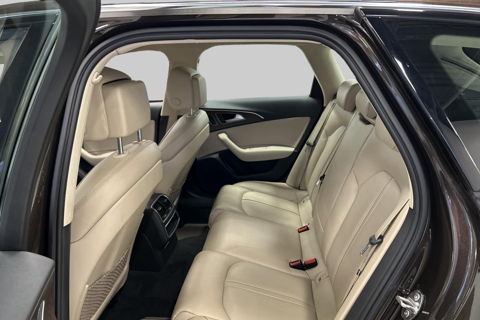 Audi A6 allroad quattro iso kuva 11