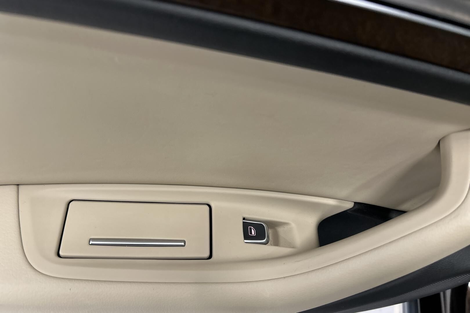 Audi A6 allroad quattro iso kuva 16