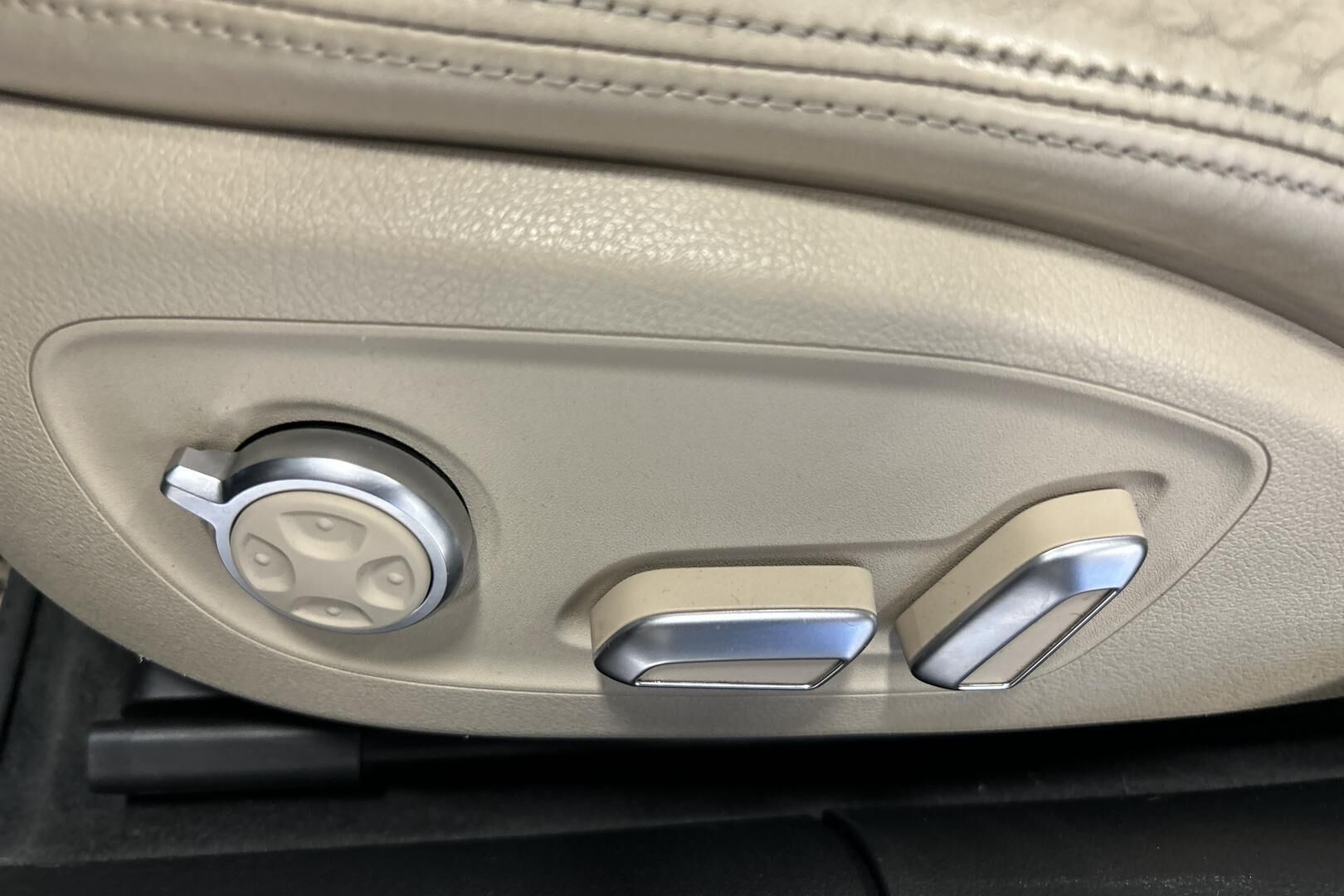 Audi A6 allroad quattro iso kuva 19