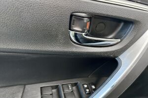 Toyota Corolla esikatselu 27