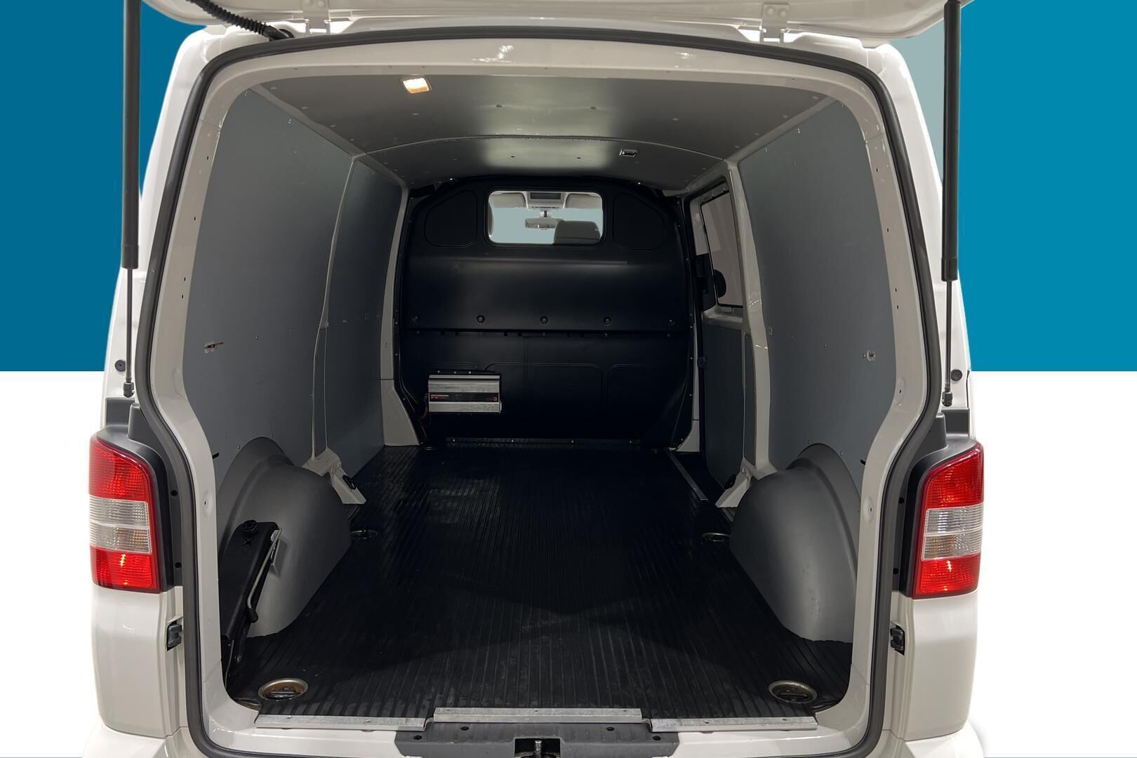Volkswagen Transporter iso kuva 11