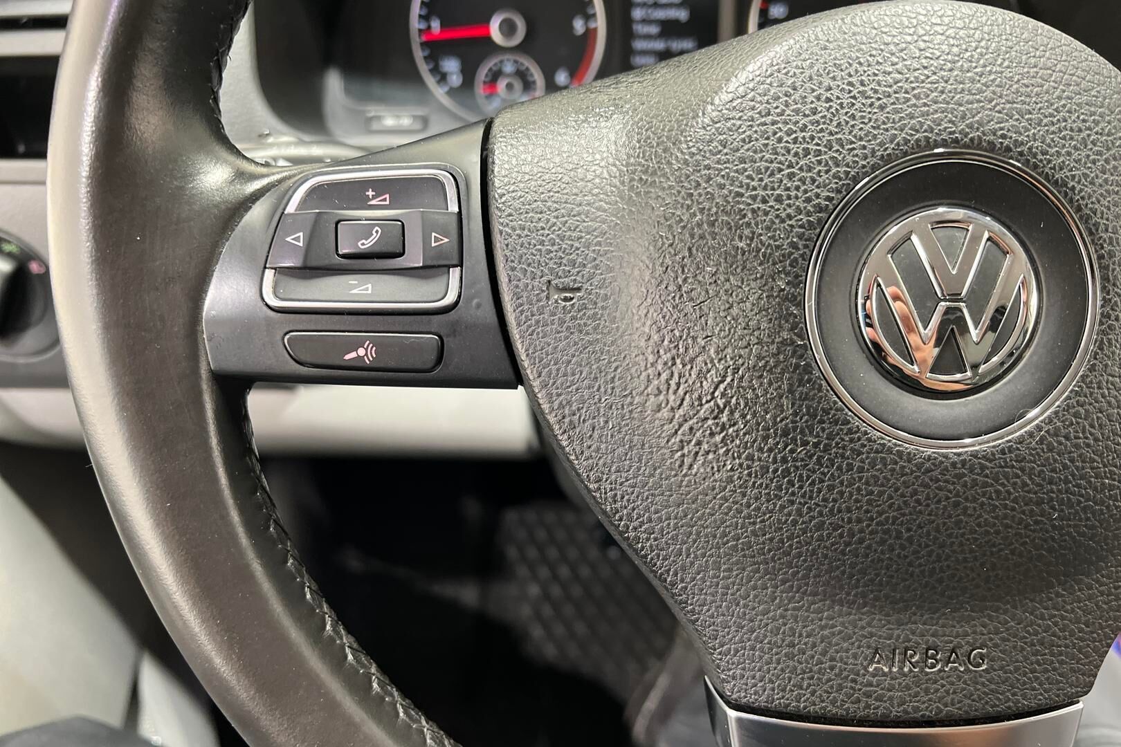 Volkswagen Transporter iso kuva 19