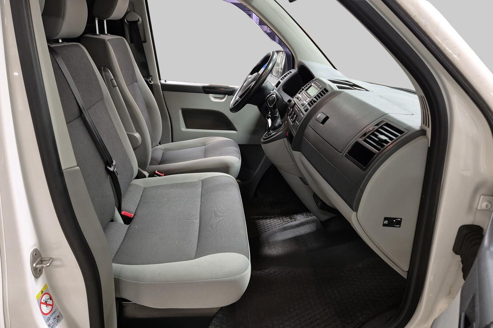 Volkswagen Transporter iso kuva 1