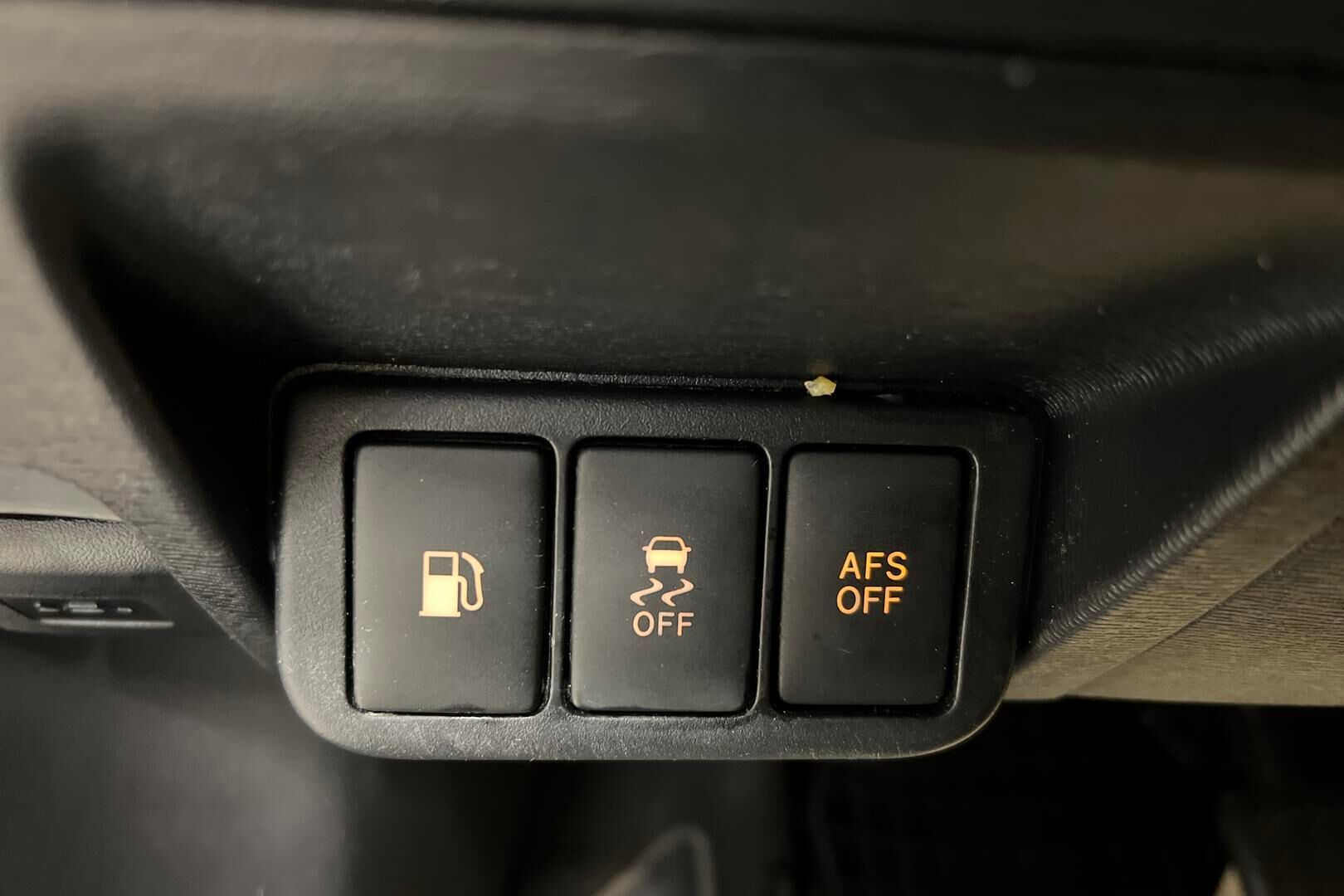 Toyota Avensis iso kuva 15