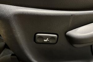 Toyota Avensis esikatselu 16