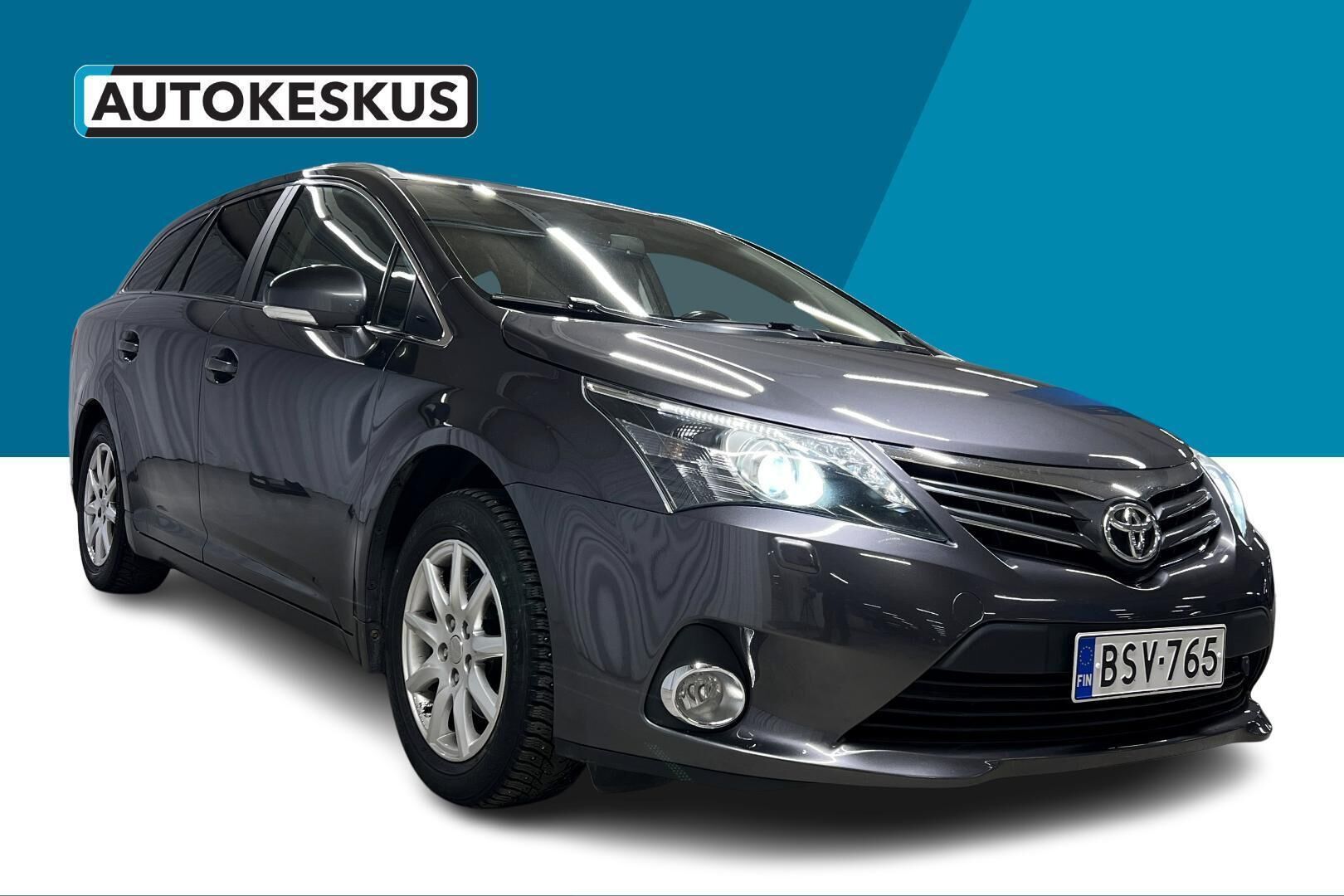 Toyota Avensis iso kuva 2