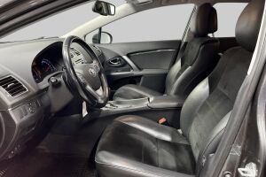 Toyota Avensis esikatselu 6