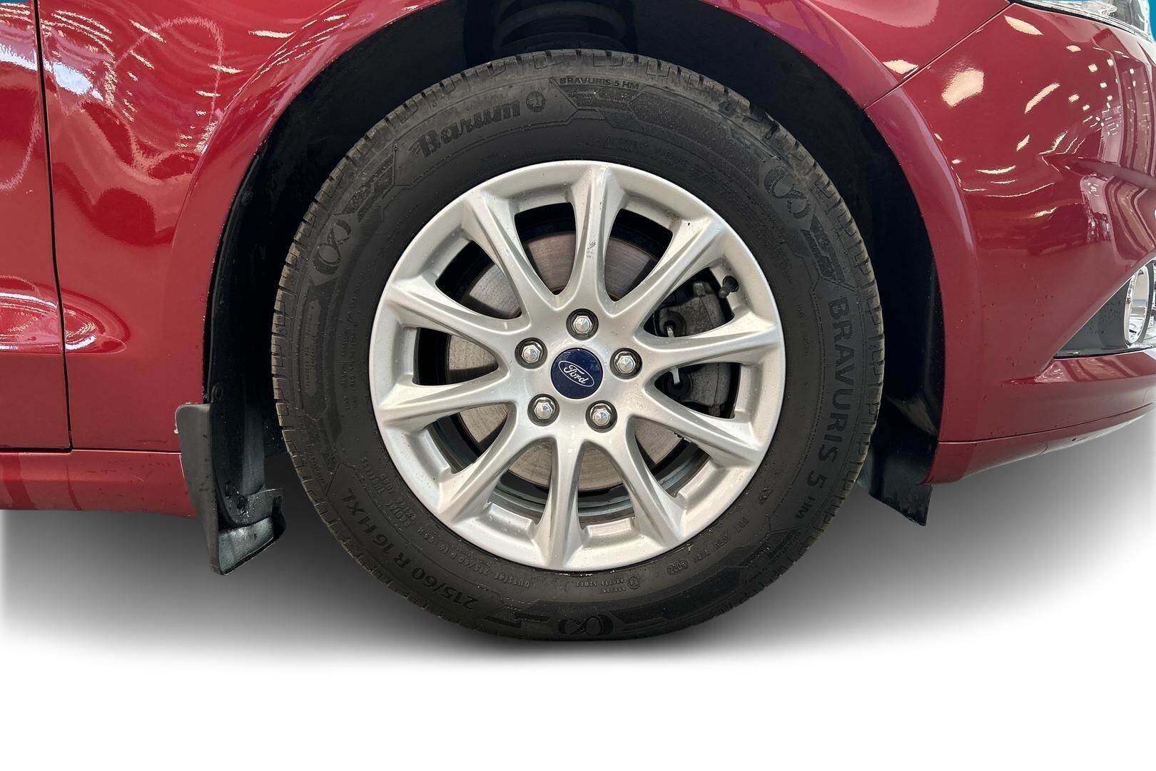 Ford Mondeo iso kuva 13