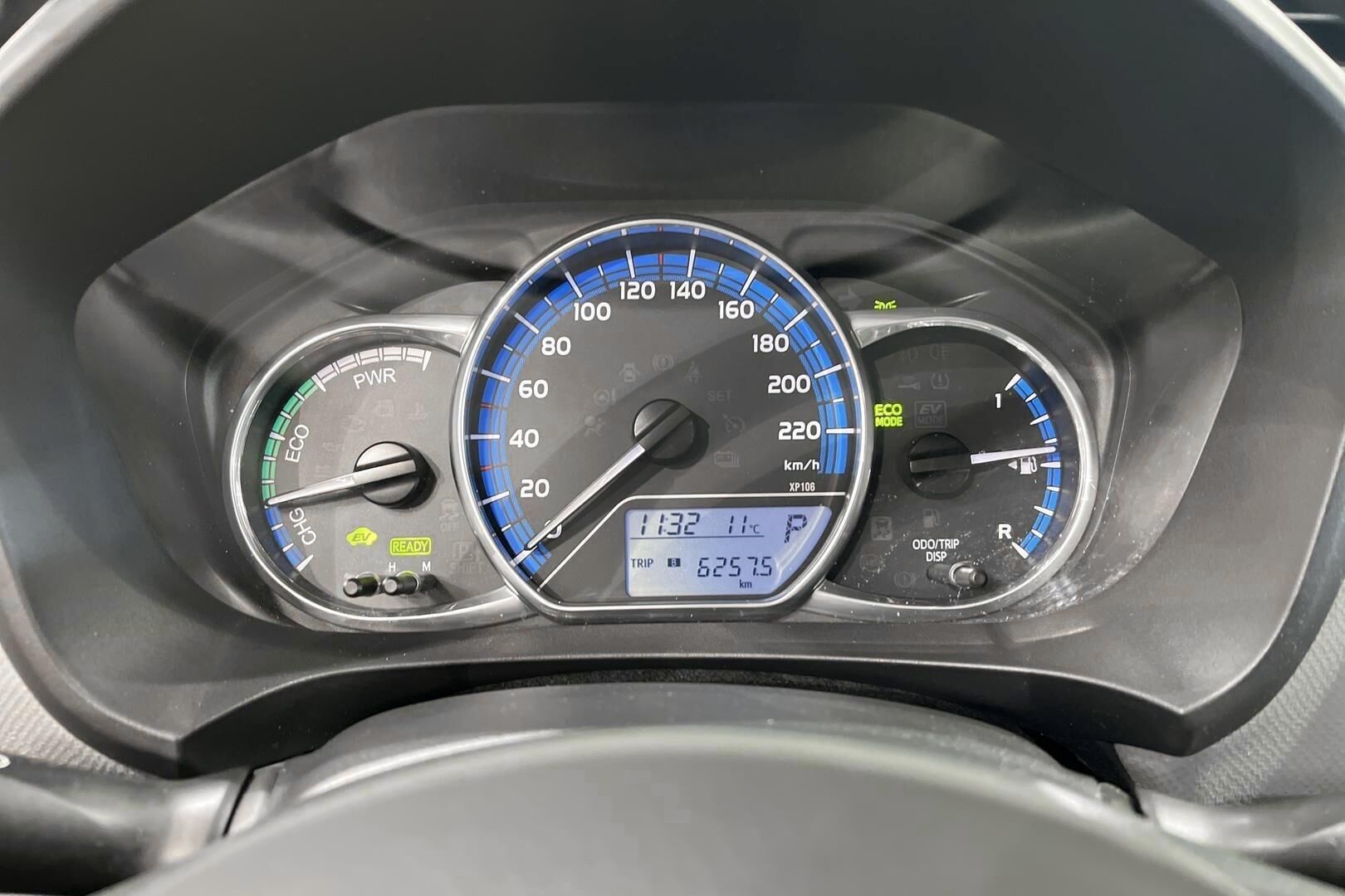 Toyota Yaris iso kuva 14