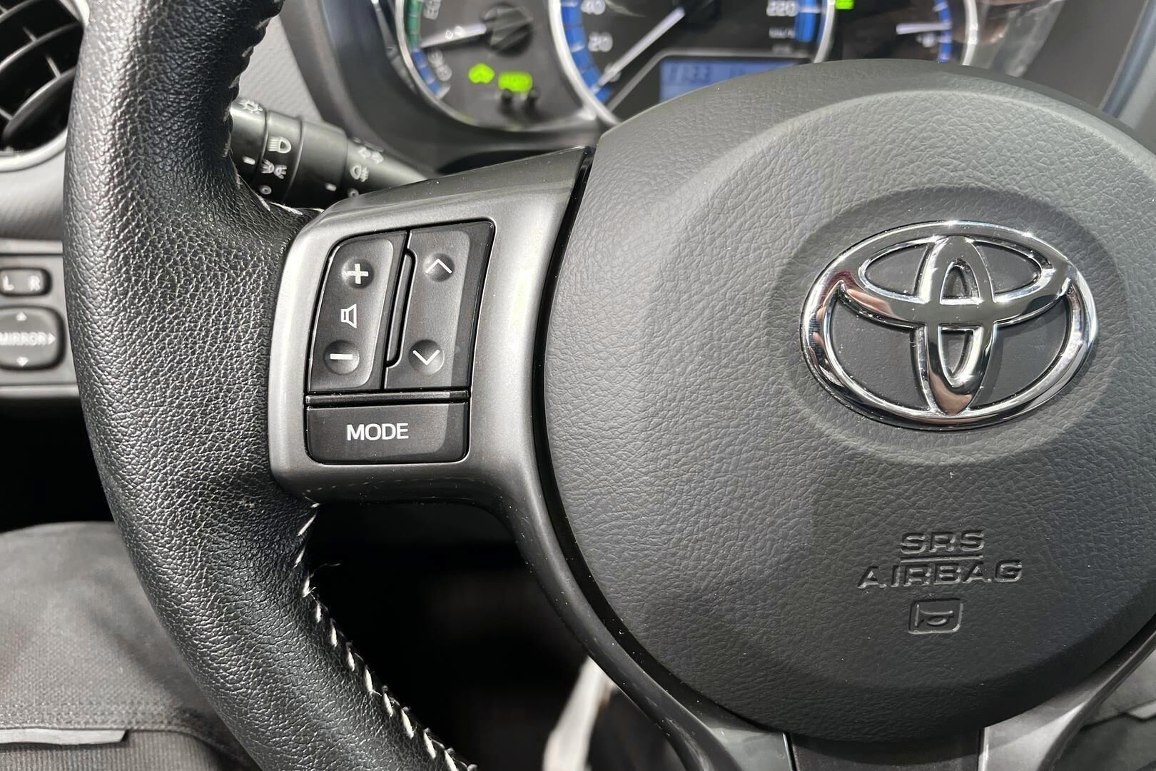 Toyota Yaris iso kuva 23