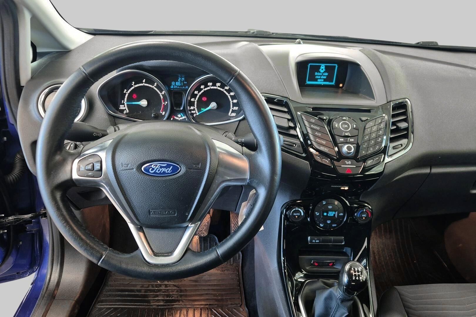 Ford Fiesta iso kuva 7